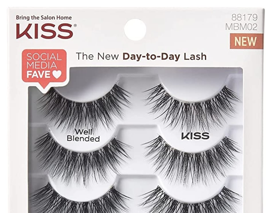 how-to-clean-fake-eyelashes-and-what-you-need-to-know-for-reuse-and-refresh-2